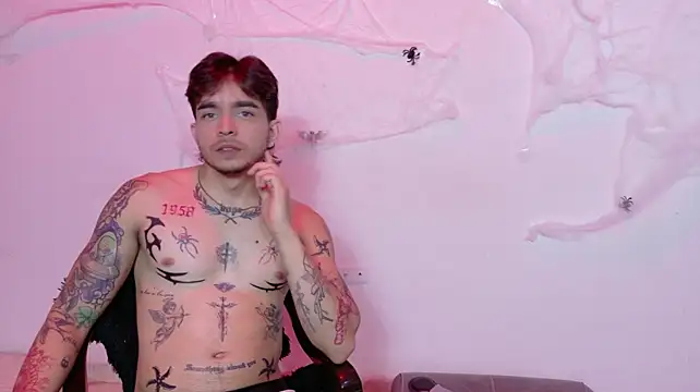 AliceandMax - SPANK PUSSY WITH BELTS X5