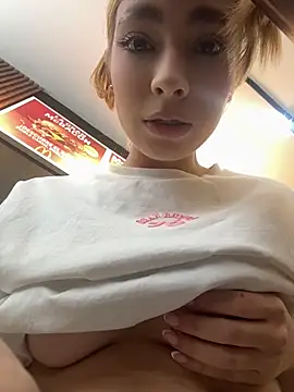 Isabella-gaviria - FINGERING PUSSY + SPIT PUSSY🌸🥵🔥