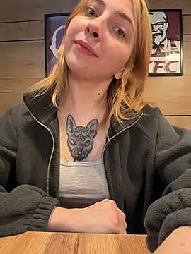 Sunny___Bunny - Risky little moan in mans restroom