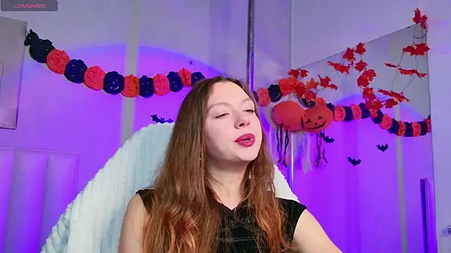 Mia_Skirttt - slap ass