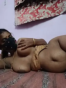 Tamilratchasii - Open boobs