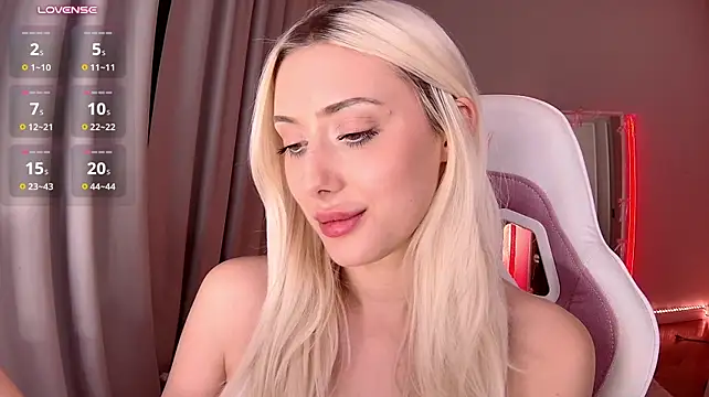 LoryWood - tease boobs & pinch nipples
