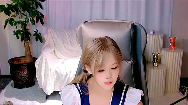 Monica-06 - 性感舞蹈＋狗狗趴