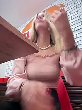 Blonde_exe - MESSY SLOBBERY POV SUCK DILDO