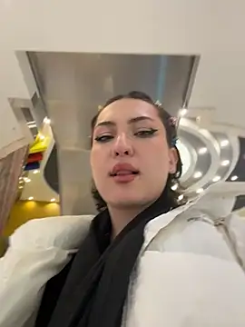 KatyVibes - more boobies show <3