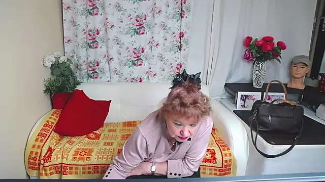 YourHotGranny