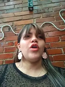 Ivy_enjoy - Off Brac and play with my tits