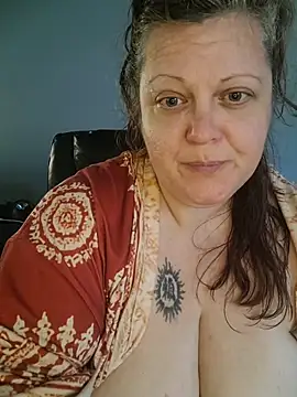 Ticklesquirt - Let’s take a shower together 😘