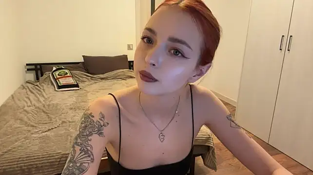 AudreaSaucer - squeeze my tits under top