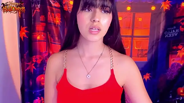 Molly_cm - ocean squirt + show tits