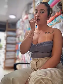 VIOLETA-25_ - ❤️ HUSH TOY INSIDE MY ASS ❤️ticket