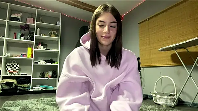 Simmisweet - Show My Pretty Legs 💗