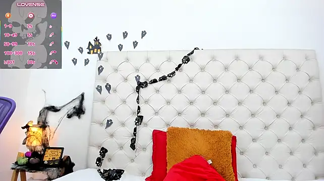 Esmeralda06 - Erotic dance without bra + oil