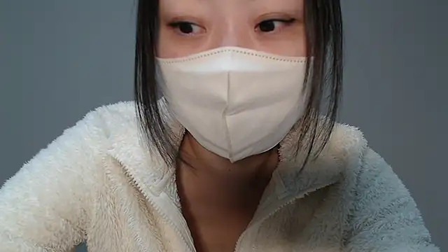 Hika-Channel - クリ飛び出しそうなパールパンティ履く