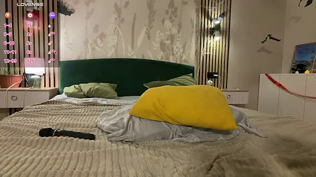 AvelinaSchepp - Do you wanna see my wet tongue?