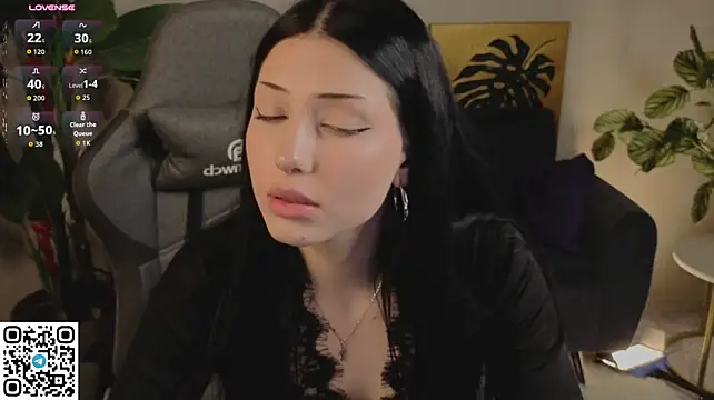 Krisss_Kiss54 - ass tease