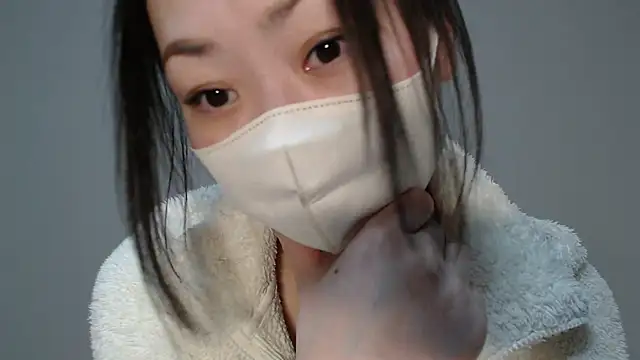 Hika-Channel - クリ飛び出しそうなパールパンティ履く