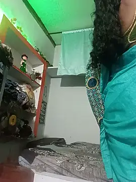 YOURFIVAA - Show tits 🥰🫣🍑