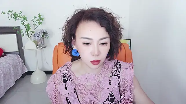 Qinqin428 - 离异带娃艰苦生活