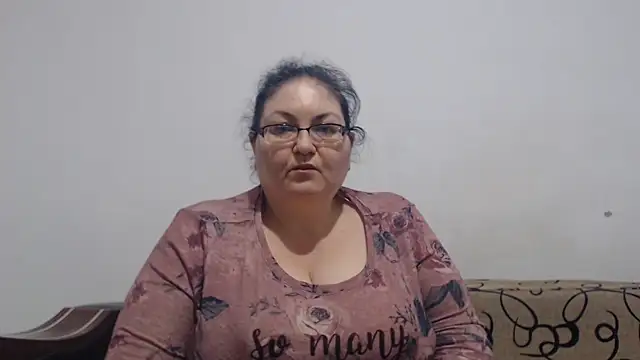 Nykyxo - oil my boobs, ass