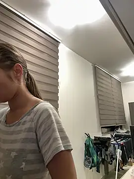Jennifer11772 - shower with me