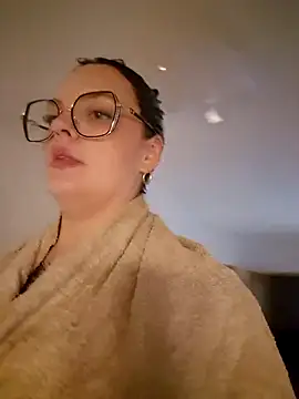 JUJUICY- - Slap Ass + 2 videos