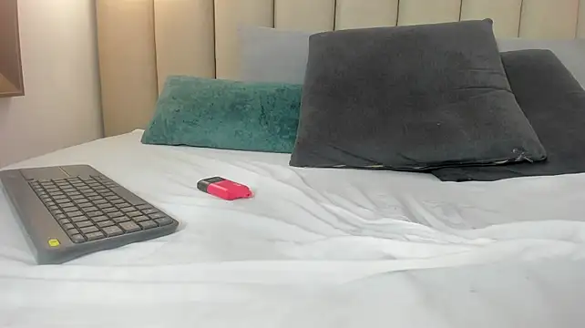 Yennifer_01 - RIDE DILDO