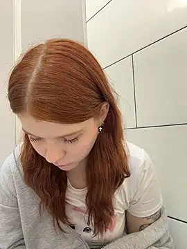 Freaky__Nikki - rub my pussy closeup🍓