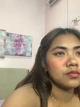 YaraSmith - lick my nipple😋