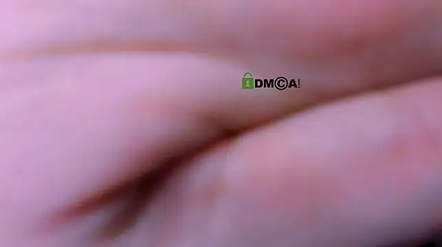 Bella_dorn - play tits (Laisy)