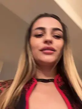 SelenaSweetie - Oil Ass and Twerk🍑