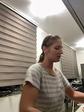 Jennifer11772 - shower with me