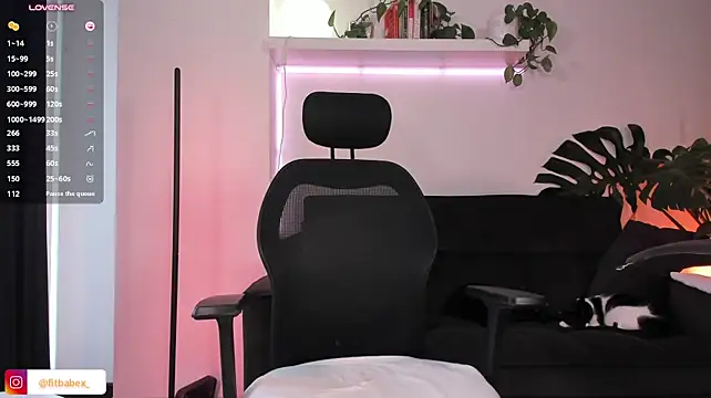Ariana_fitl_ - Oil and fingering pussy