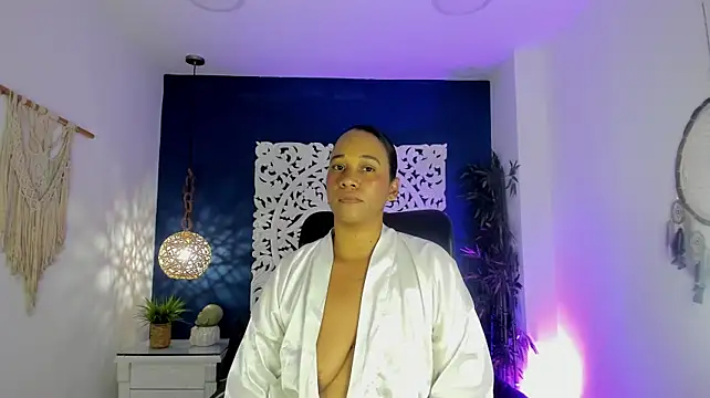EbonyHorrny - Make every moment last