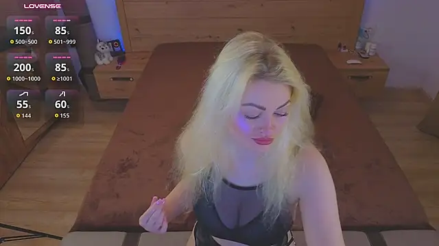 TalloriBloom - Show boobs and gemini on my nip