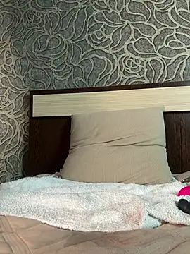 Sweet_little_gir - Sit on your face