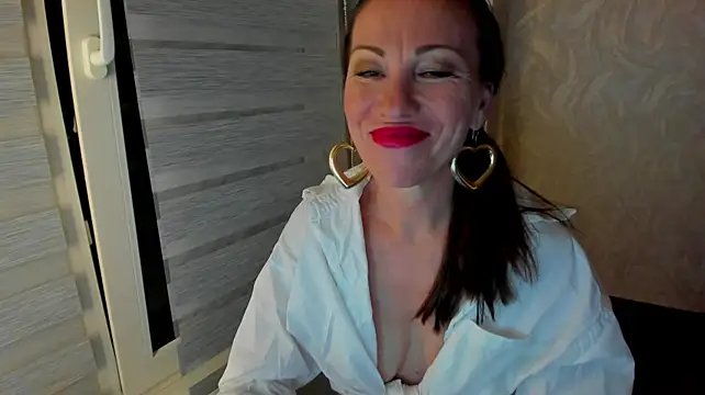 Pure_elena - Drool on tits + squeeze