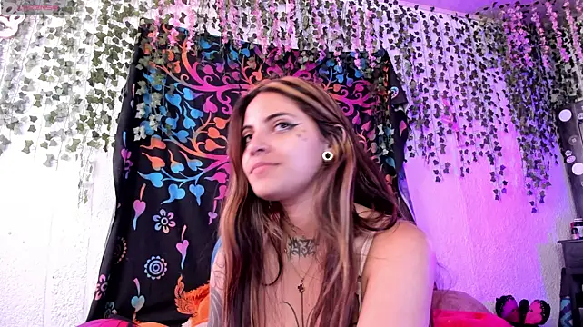 Eva_Tattoo - Ride dildo 5min