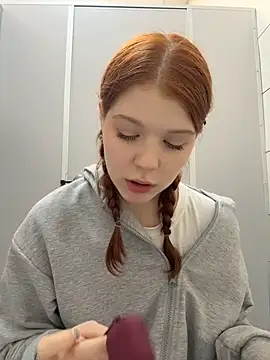 Freaky__Nikki - rub my naked pussy lips on a book