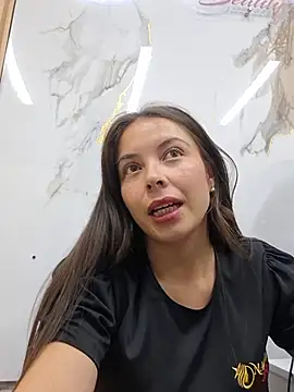 Emmasweet_Val - She works without a blouse 😏 5min