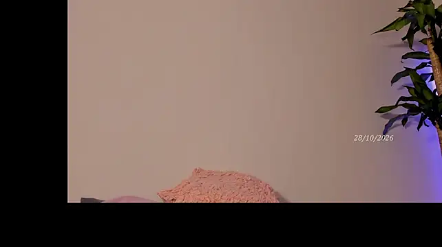 Salome_1712 - One finger in my wet pussy