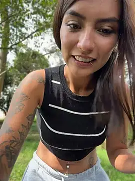 Zoe_addiction - Remove pants