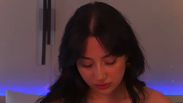 Lucessa - show boobs