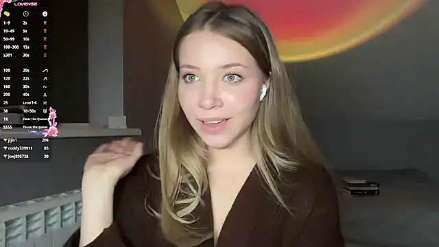 Blondesveg - topless🍑
