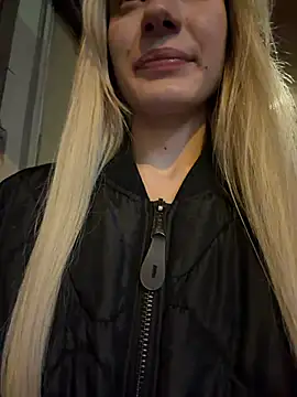 Pink_Kiss - Pinch naked nipples in bus