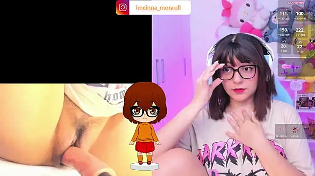 Cinna_monroll - NIPPLE CLAMPS AND UNDRESS ME