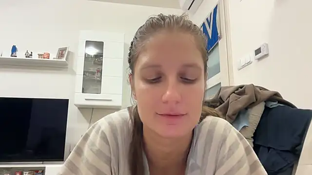 Jennifer11772 - shower with me