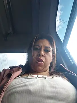 Laura-Hernandez - Shaking tits on a public bus 😈😈🔥