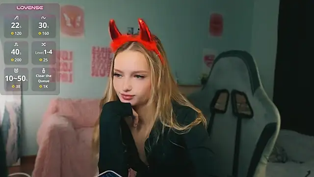 Evamoonis - tease my boobs in top