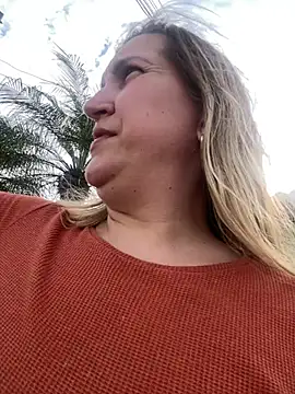 Bia_sexynovaes - Bia fica peladinha dentro do 🚗